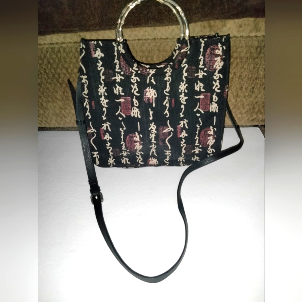 Sunny Hawaii (Black) Cultural Inspired Print Gold Bamboo Double Ring Handle Tote